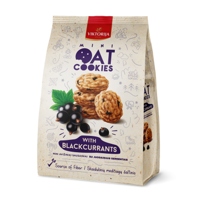 Mini oat cookies with blackcurrants